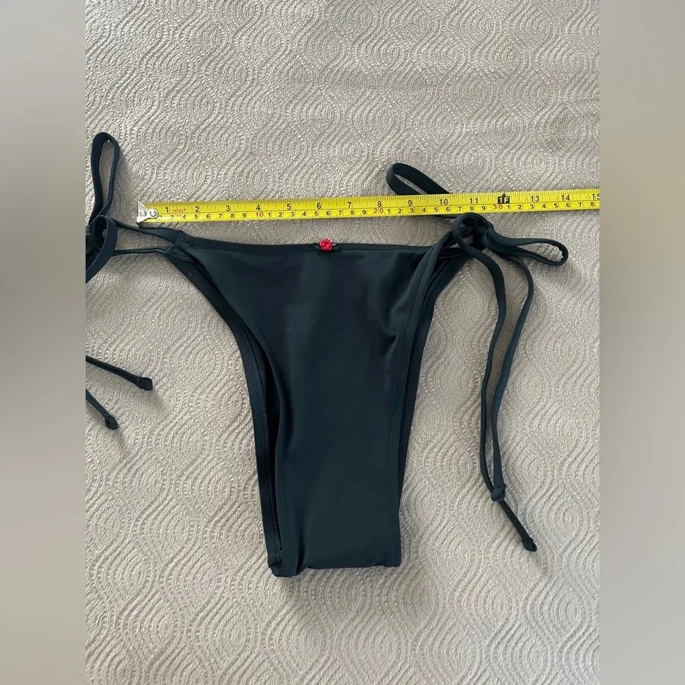 Frankies Bikinis adjustable side